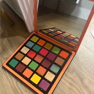 ABH Norvana collection eyeshadow palette